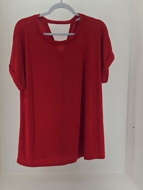 Cato Red Short-Sleeve Women's Tee with Rolled Cuffs